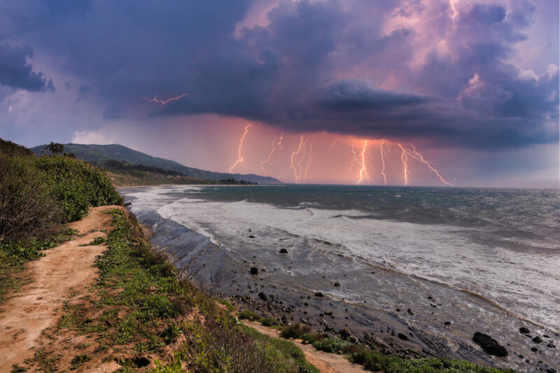 Météo Alerte orages imminente en Bretagne et Maine-et-Loire cet après-midi