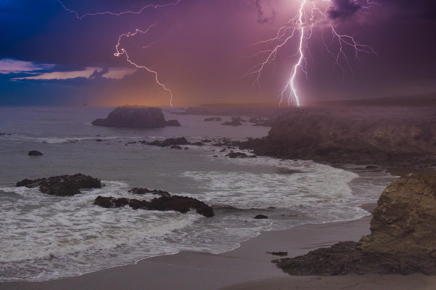Vigilance Météo Alertes aux orages et rafales de vent dans le Finistère