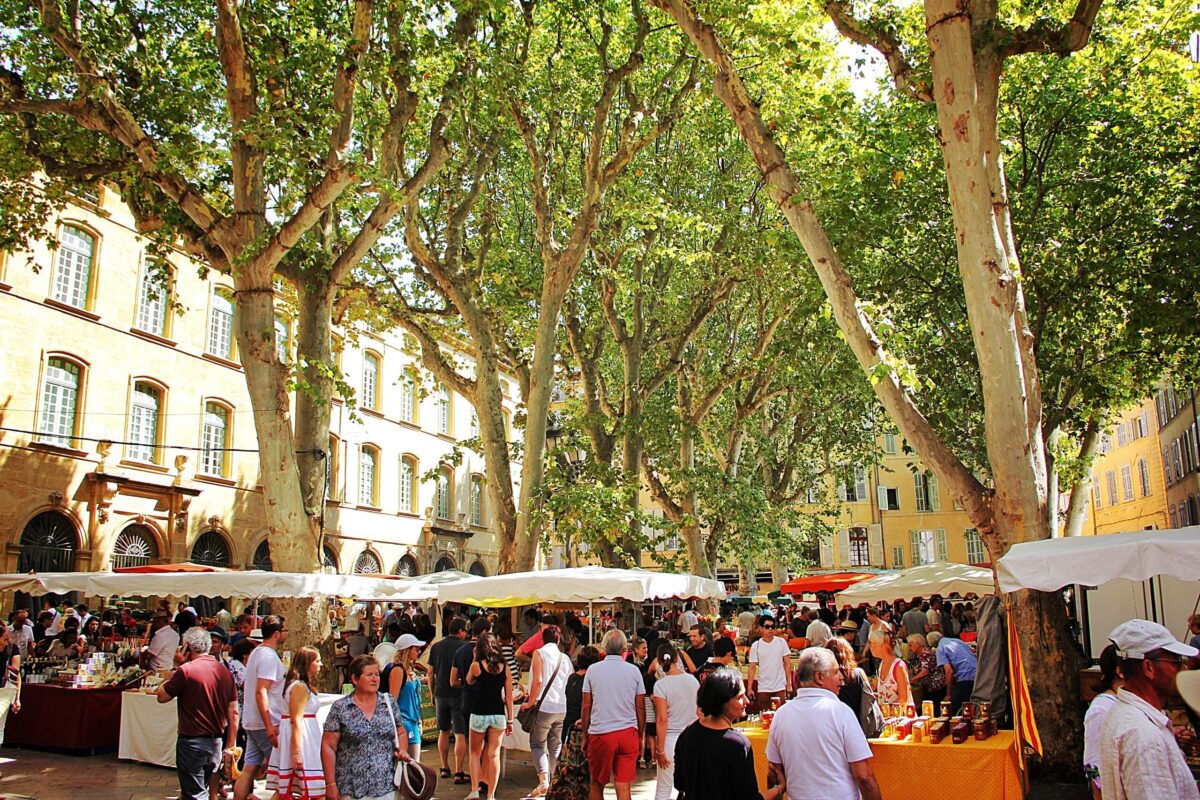 Braderie de Rennes animations, bonnes affaires... Elle revient avec 300 000 visiteurs attendus