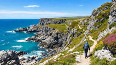 Nature, légendes et panoramas pourquoi la Bretagne est le paradis des randonneurs